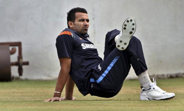 greg chappell with Zaheer Khan