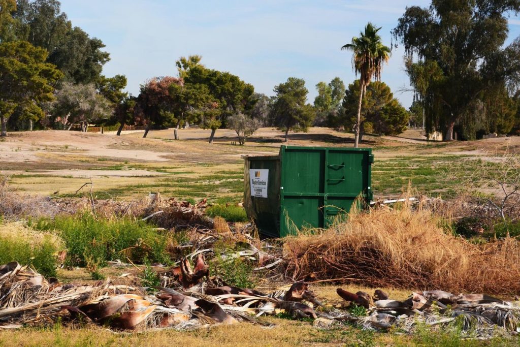 public golf course shut