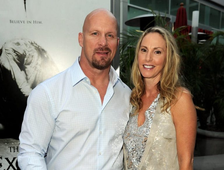 Stone Cold Steve Austin Biography Age Height Personal Life Achievements And Net Worth