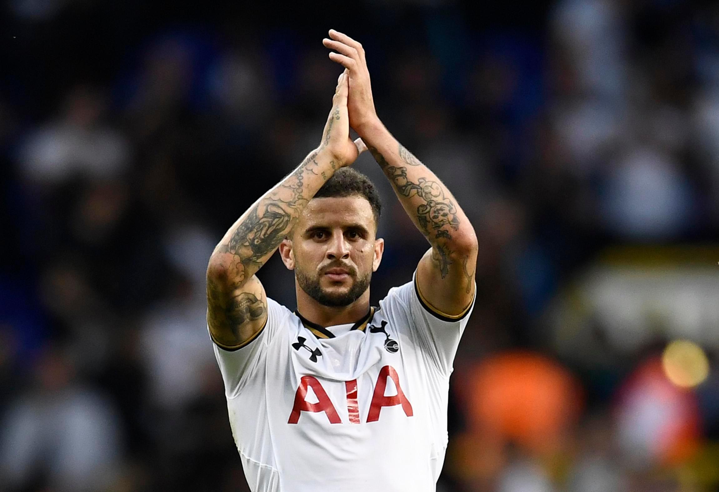 Кайл уокер. Уокер Тоттенхэм. Кайл Волкер в Тоттенхэме. Kyle Walker Tottenham. Кайл Уокер с бородой.